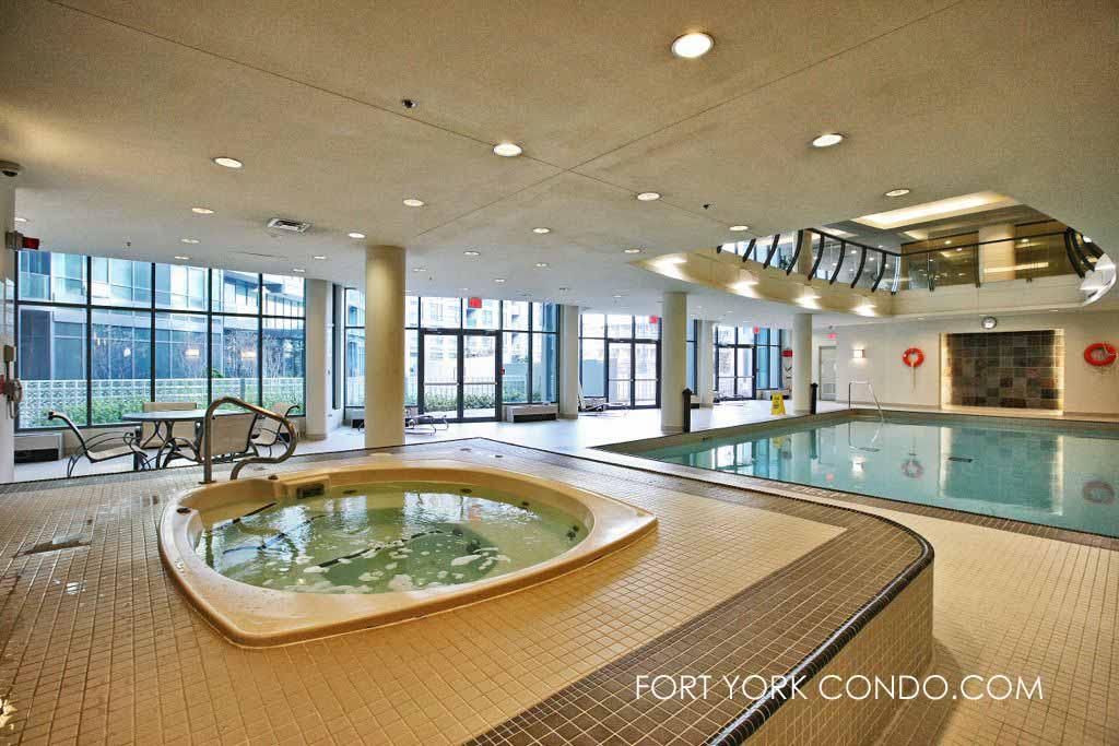 231 fort york blvd hot tub and swimming pool