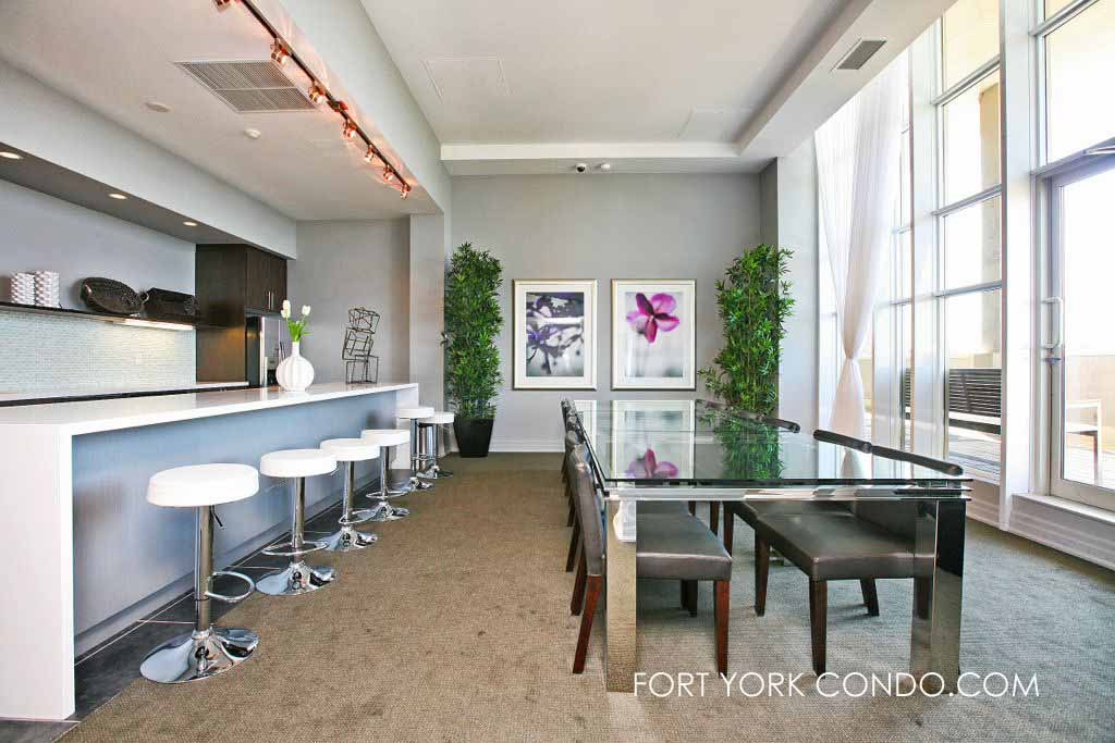 628 Fleet St Party Room
